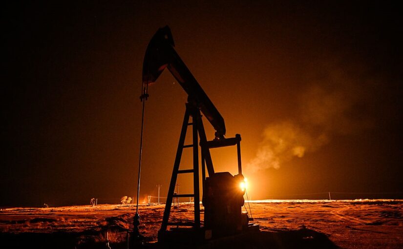 Видобуток нафти в Росії скорочується другий місяць поспіль