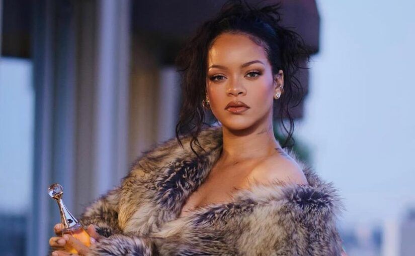 Будинок Ріанни у Лос-Анджелесі обстріляли: співачка була всередині маєтку