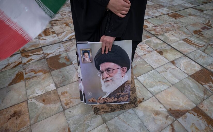 Ізраїль атакував будівлю в Ірані, де обирали наступника Хаменеї – ЗМІ