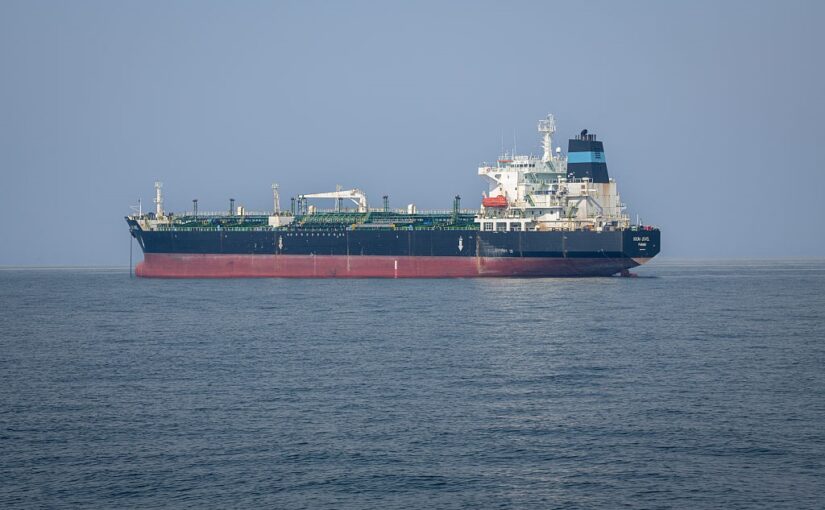 Вартість фрахту нафтових супертанкерів рекордно злетіла