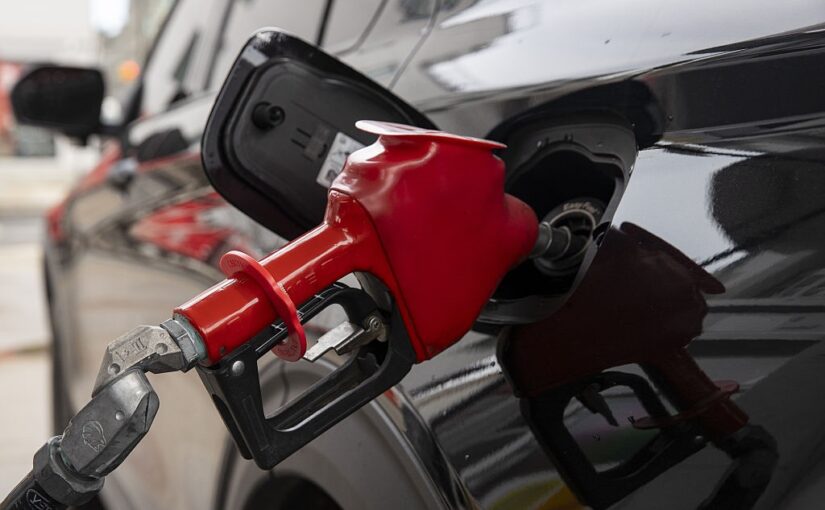 Варто почекати? Чи впаде вартість пального