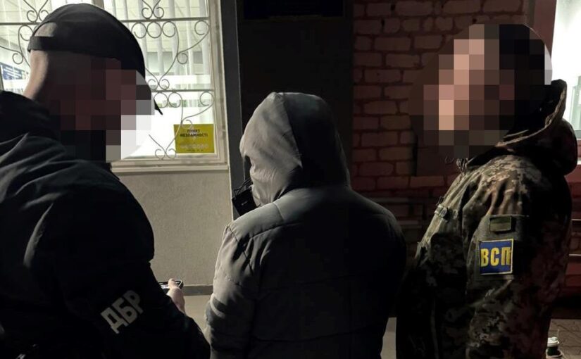 Зламав руку 60-річному рибалці під час мобілізації: затримано службовця ТЦК