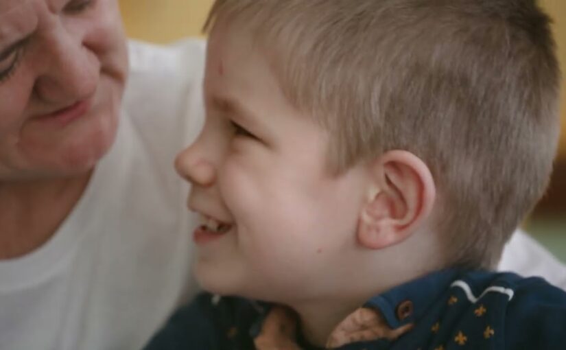 Малий грант на Київщині: як працює послуга супроводу під час інклюзивного навчання