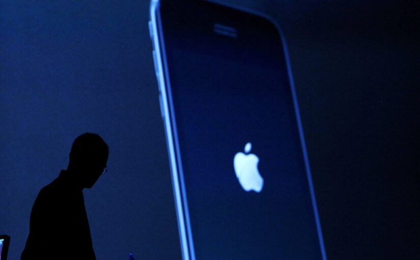 Apple офіційно зупинила платежі в App Store у Росії