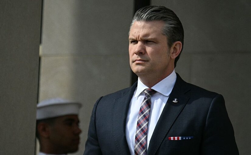 Демократи США ініціюють імпічмент глави Пентагону