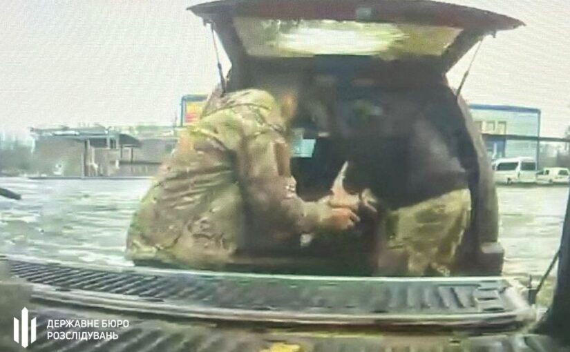 На Донеччині викрили військового на спробі продажу кулеметів