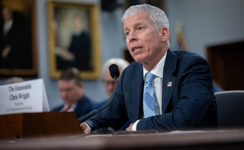 “Прагматичне рішення”: у США прокоментували послаблення санкцій проти РФ