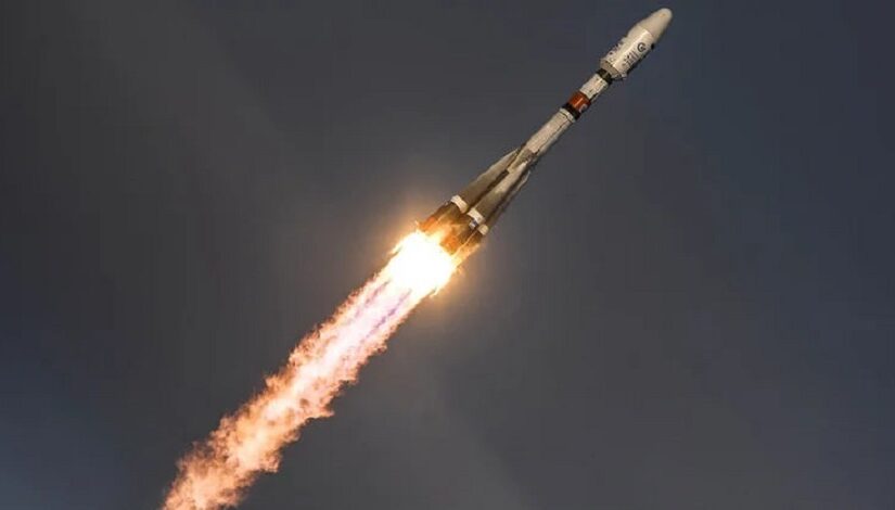 РФ запустила в космос ракету Союз із військовими супутниками