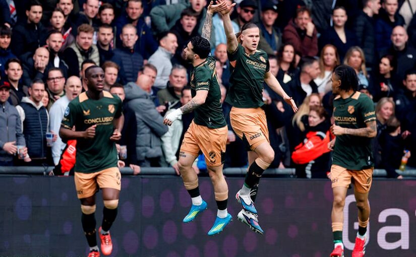 Степанов виводить Утрехт уперед у матчі з ПСВ