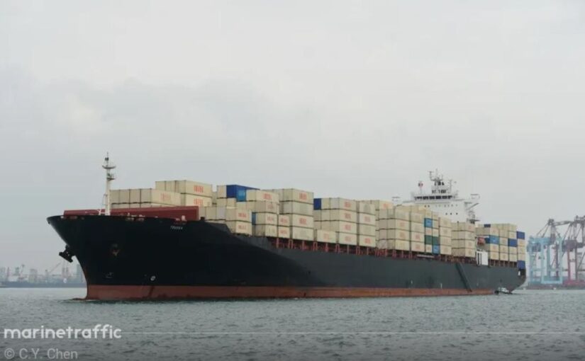 Трамп заявив про заоплення іранського судна в Оманській затоці