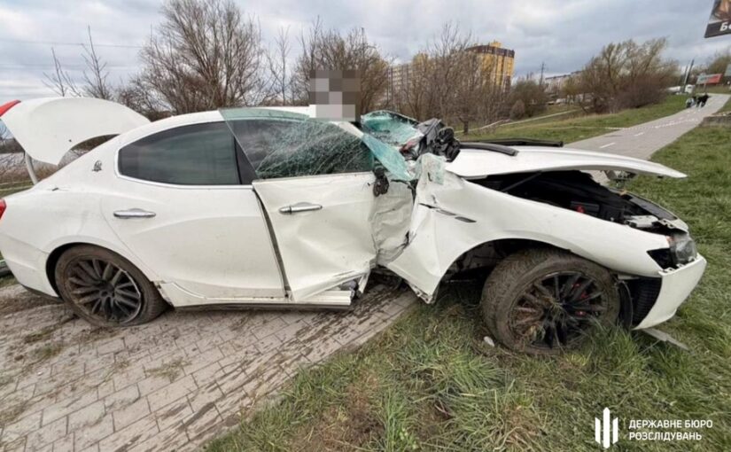 У Хмельницькому п’яний, у розшуку і без прав військовий скоїв ДТП