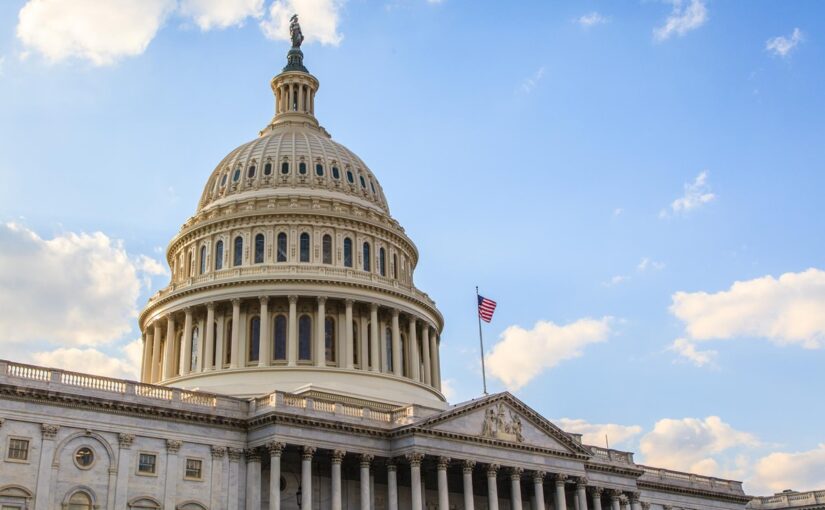 Візит підсанкційних депутатів РФ: в Сенаті США вимагають пояснень